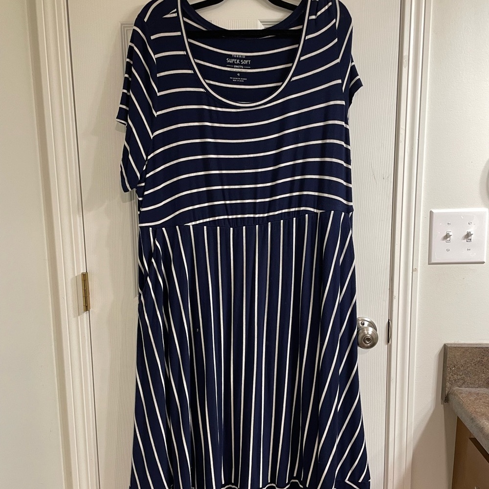 Navy with white stripe Torrid midi dress